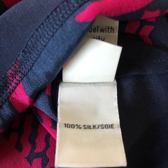 Diane von Furstenberg Cordelia Silk S/S Top Sz 8.  P10 - Picture 6 of 7